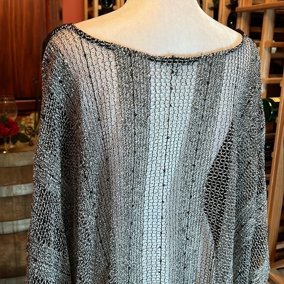 CHARLOTTE RUSSE Fabulous “Wing Top” Back is Bling See Thru Top! Size M - Picture 5 of 9